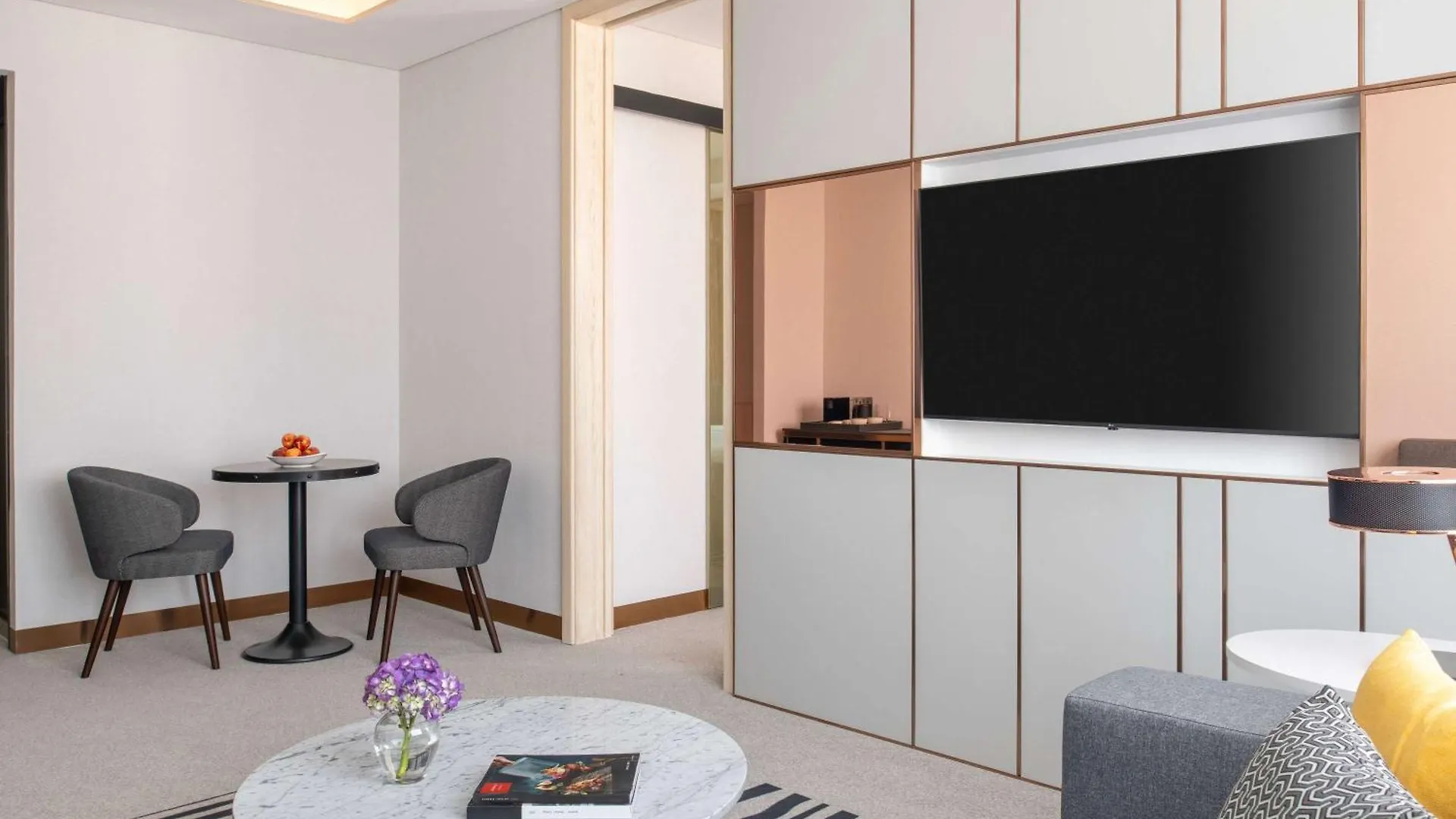 Novotel Riyadh Sahafa 4*,